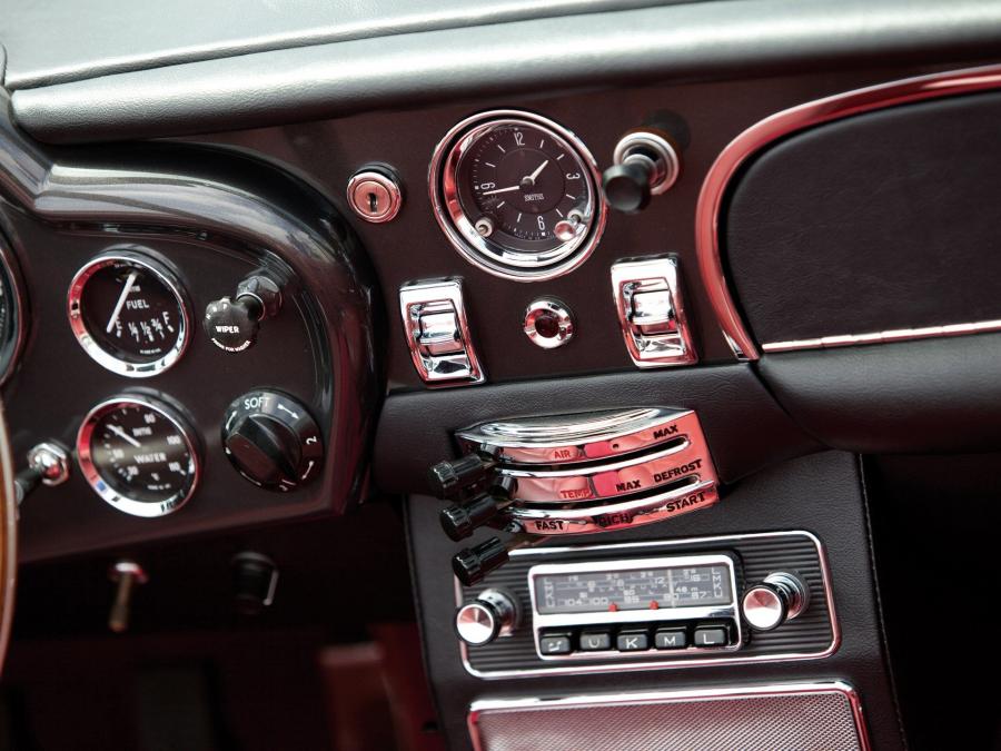 Панель приборов Aston Martin DB6 Volante (3635/R) 1967 года  (фото 8 из 32)